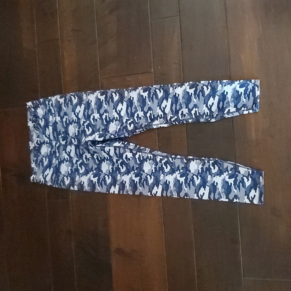 Fabletics Powerhold Blue Camouflage Leggings Nwot